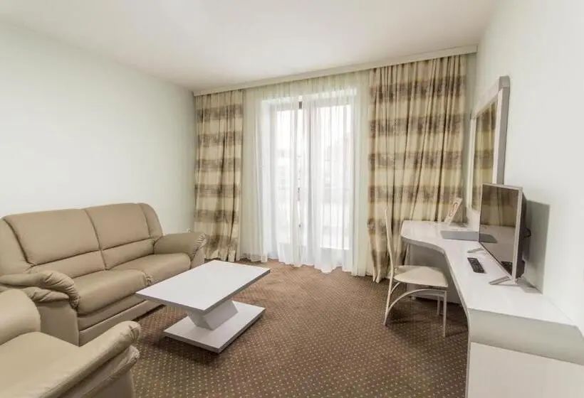 اتاق خانوادگی, Garni Hotel Hollywoodland Wellness & Aquapark