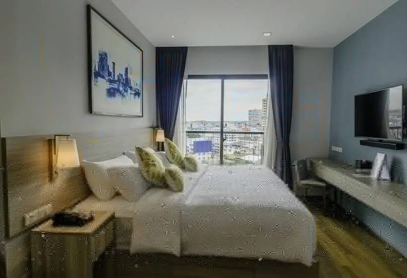 デラックススタジオ, Oakwood Hotel & Residence Sriracha
