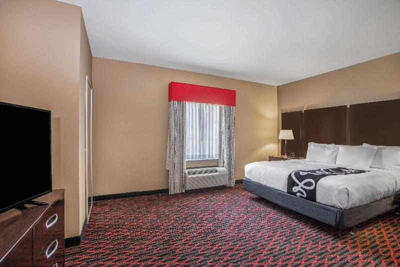 آپارتمان مدیریتی 2 خوابه, Oakwood Hotel & Residence Sriracha   Sha Extra Plus
