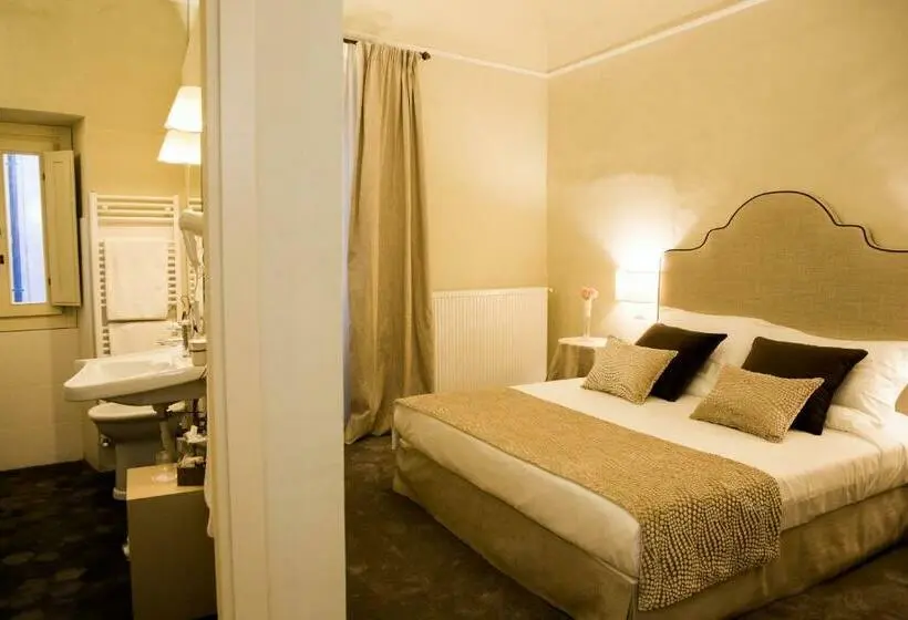 Classic-huone, Palazzo Franceschini