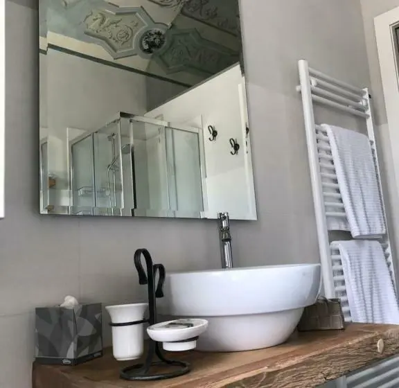 Classic-huone, Palazzo Franceschini