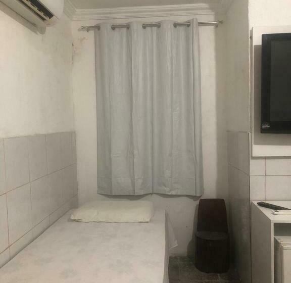 单人经济间, Raiz