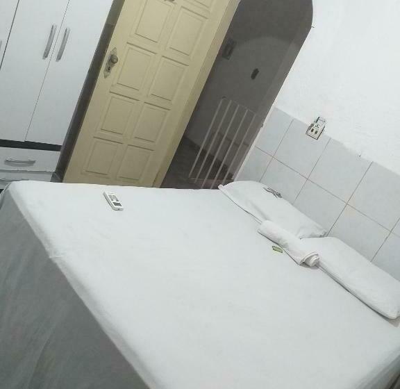 单人经济间, Raiz