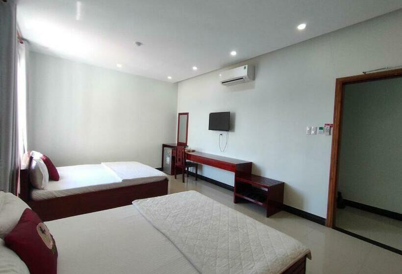 اتاق لوکس, Thanh Lam