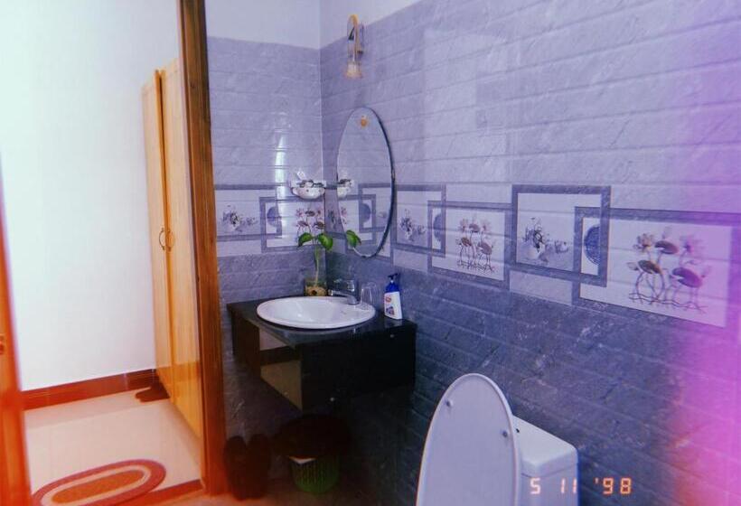 اتاق لوکس, Thanh Lam