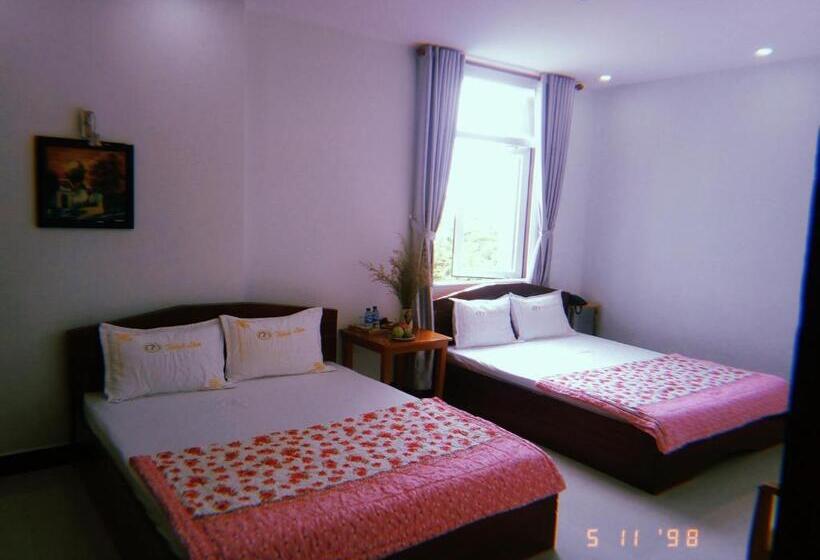 اتاق لوکس, Thanh Lam