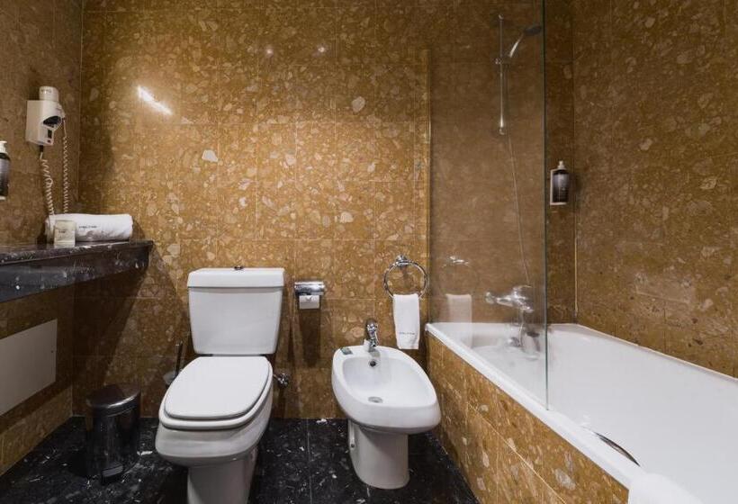 高级大房间, The Lince Nordeste