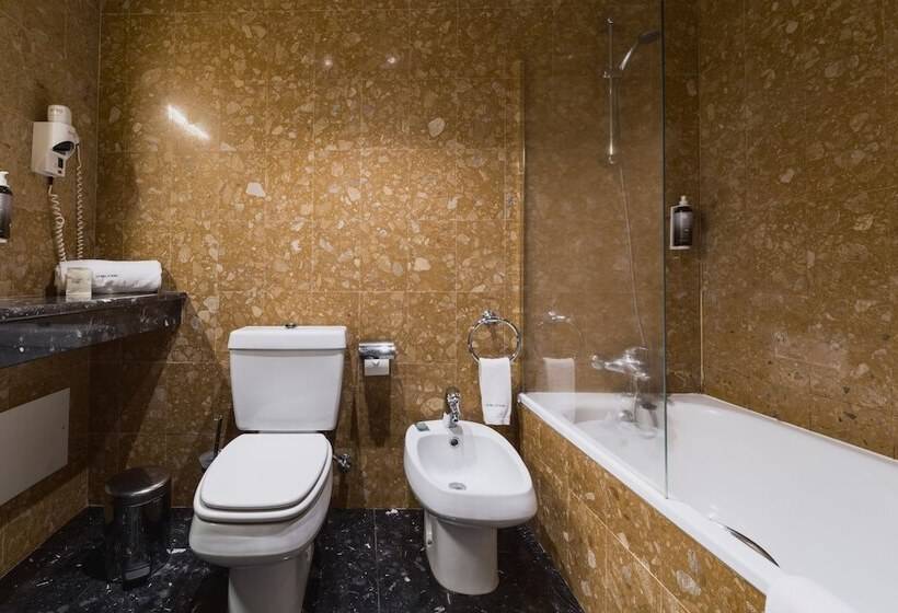 高级大房间, The Lince Nordeste