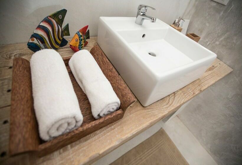 패밀리 룸 풀장 전망, The Loop Beach Resort