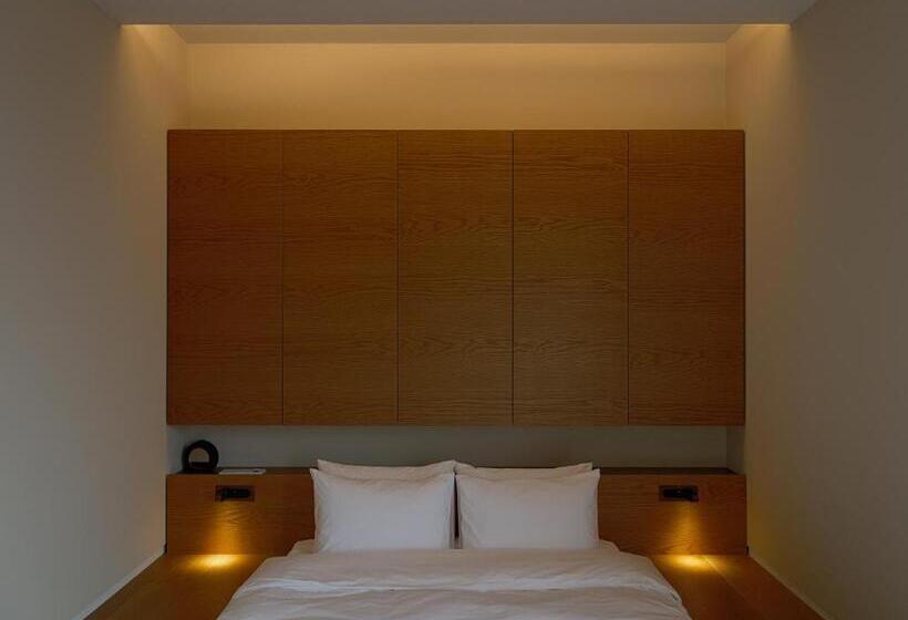 Suite Vista Mare, 콘스트