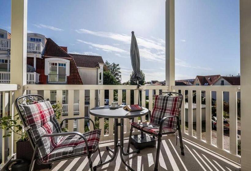 1 Bedroom Apartment Lake View, App Lolita