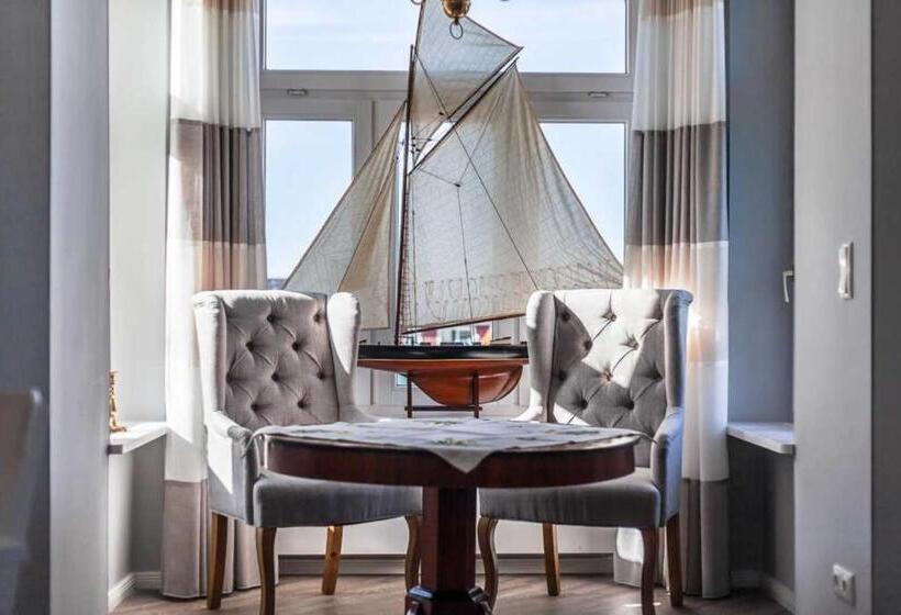 1 Bedroom Apartment Lake View, App Lolita