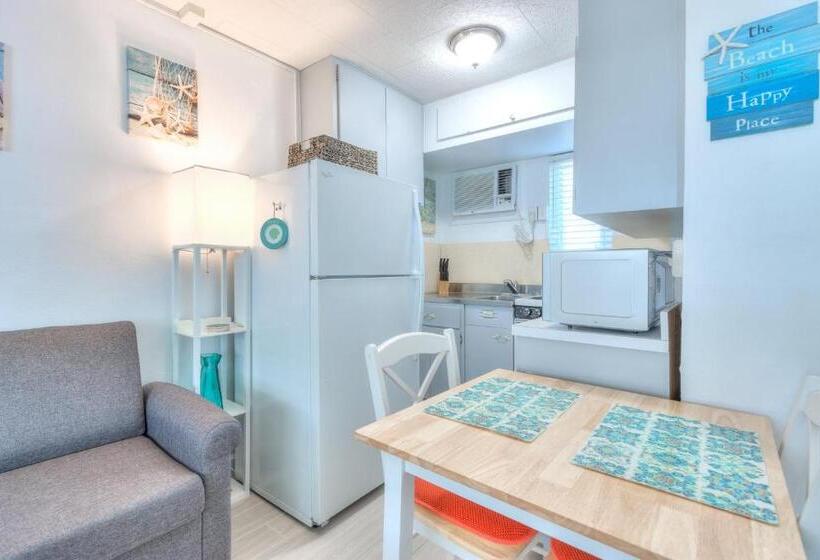 스탠다드 스튜디오, Tropic Terrace Suite #56   Beachfront Resort