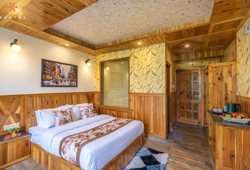 4인용 수피리어 룸, Zostel Kotgarh