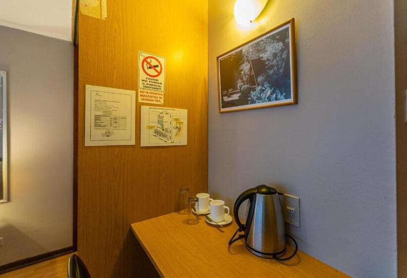 سوئیت با بالکن, Apart Hotel La Herradura Caja Los Héroes