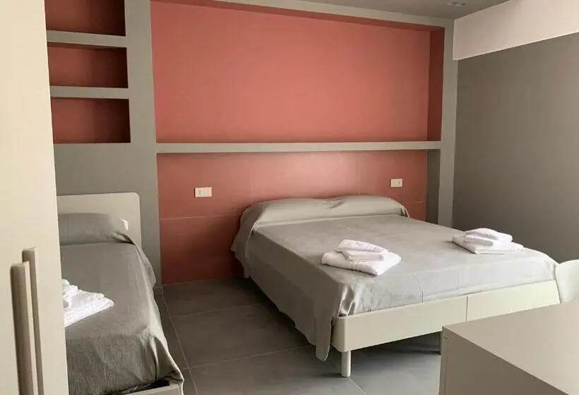 スタンダードトリプルルーム, B&b The Princess Accanto All Aeroporto Di Salerno Costa D Amalfi