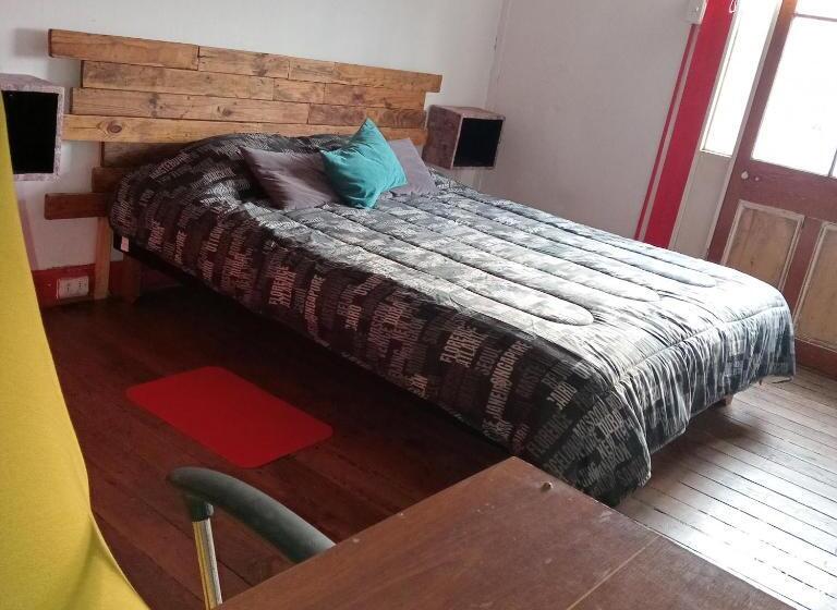 اتاق استاندارد با بالکن, Valparadise Hostel