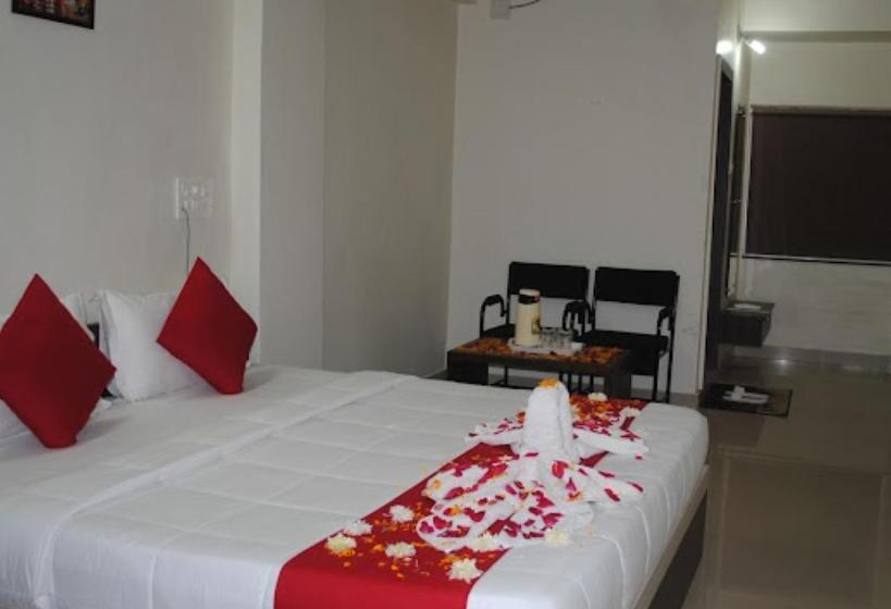 חדר סטנדרט, Bhavya Hotel Morbi