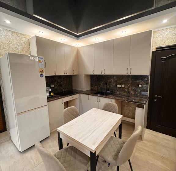 استودیوی استاندارد با تخت دوبل, Guest Apart Polyana