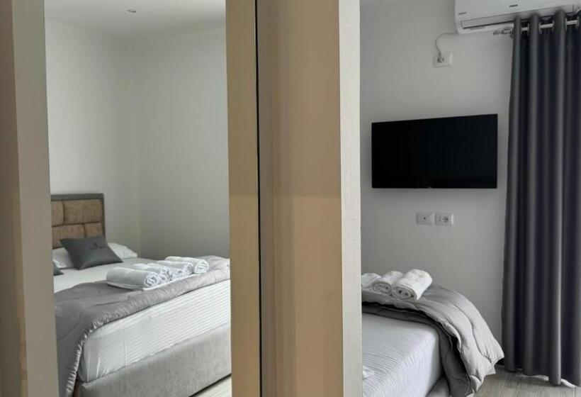 غرفة قياسية مزوَّدة بشُرفة, Bizant