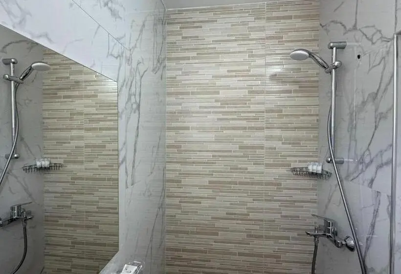 اتاق استاندارد سه نفره, Bizant