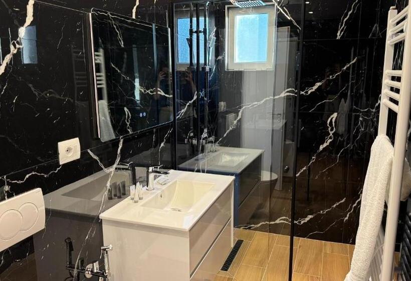 غرفة عائلية, Bizant