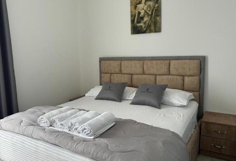 غرفة عائلية, Bizant