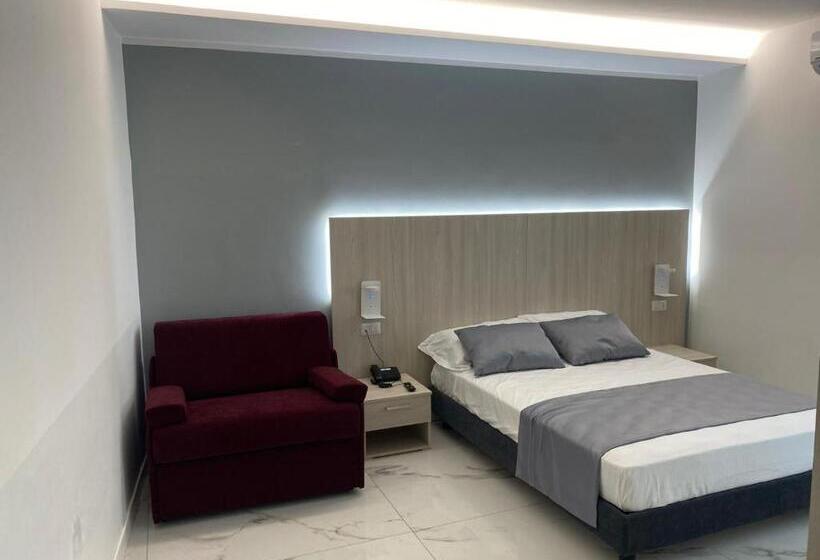 Номер Стандарт Трехместный, Cocceio