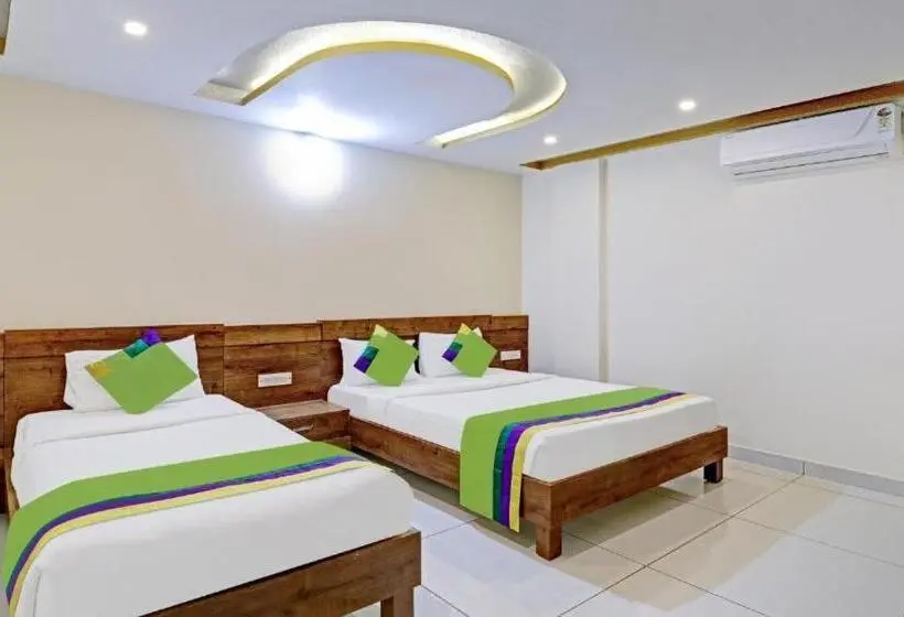 Deluxe Room, Skanda Suites