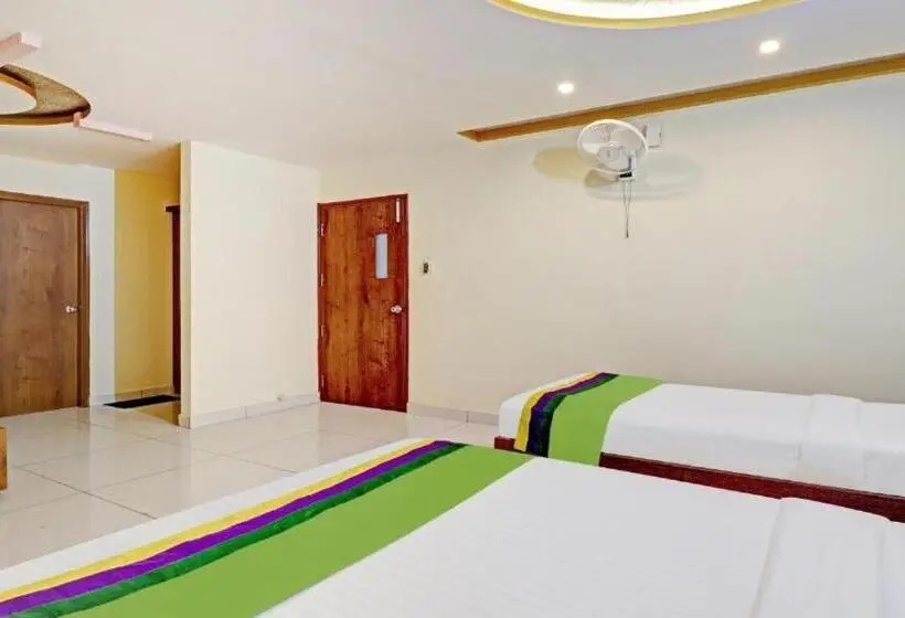 Deluxe Room, Skanda Suites