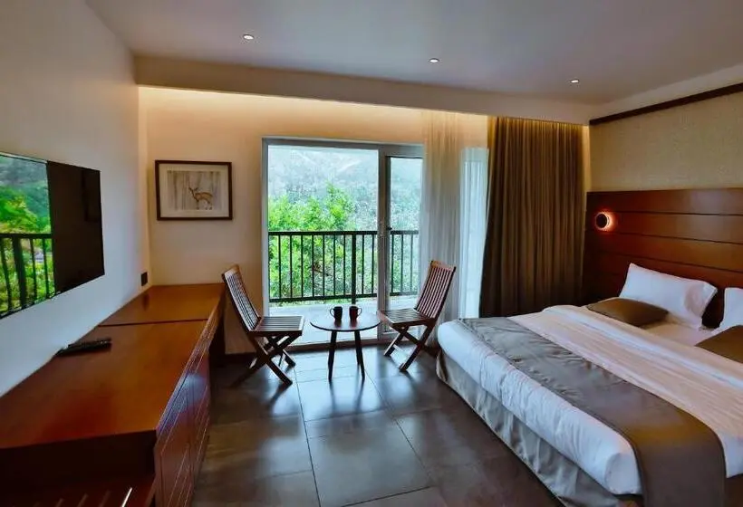 バルコニー付きデラックスルーム, The Violet Thekkady
