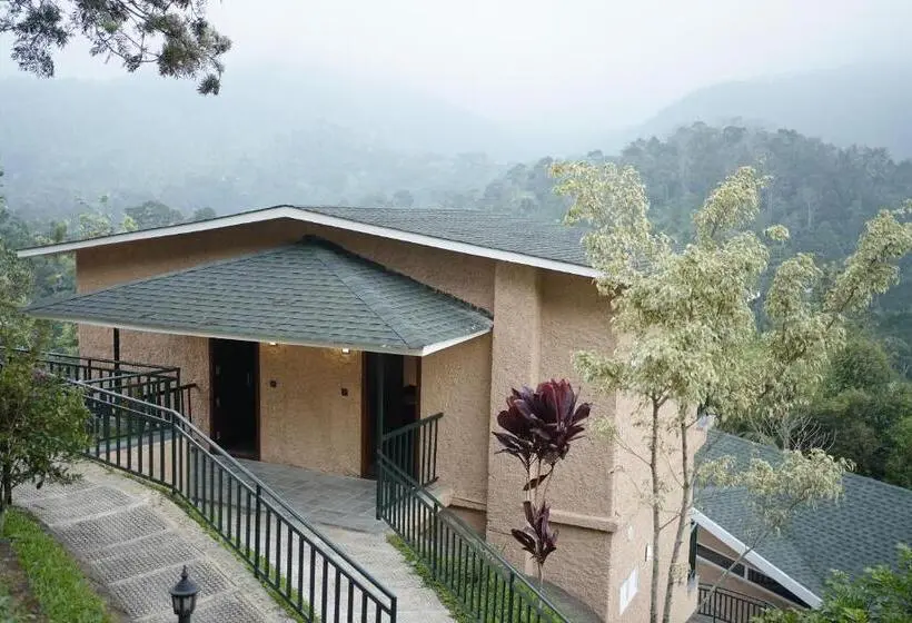 バルコニー付きデラックスルーム, The Violet Thekkady