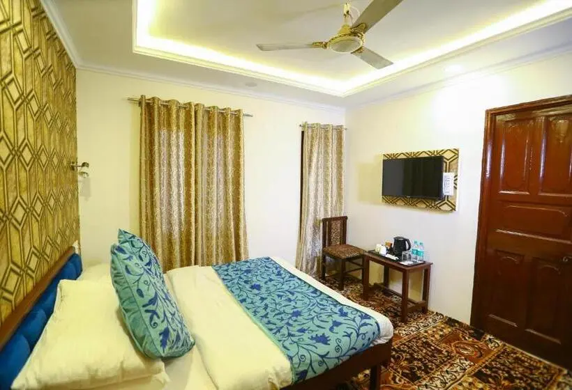 デラックスルーム, Aashiyana Hotel By Elegant