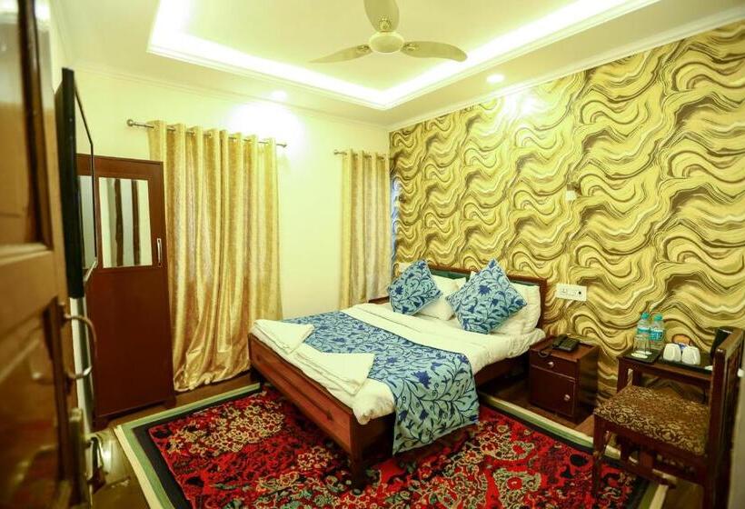 Номер Deluxe, Aashiyana Hotel By Elegant