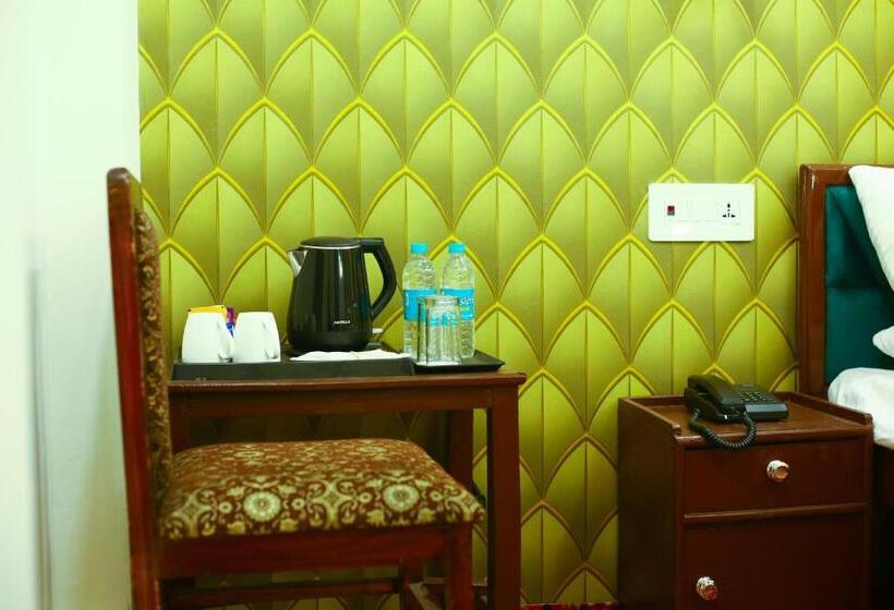 Номер Deluxe, Aashiyana Hotel By Elegant