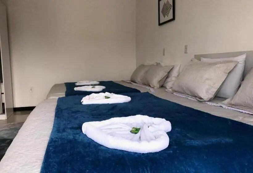 デラックスの4人部屋, Imperial Hotel Amargosa