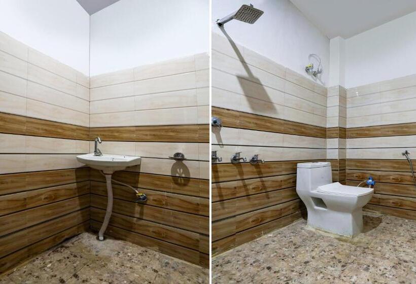 Трехместный Номер Классика, Oyo Hotel Shri Ram Krishna And Resort