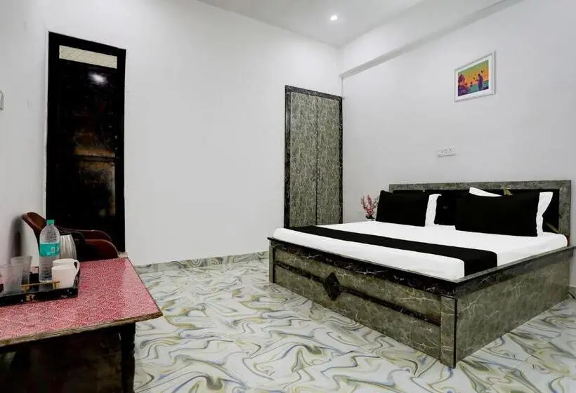 トリプルクラシックルーム, Oyo Hotel Shri Ram Krishna And Resort
