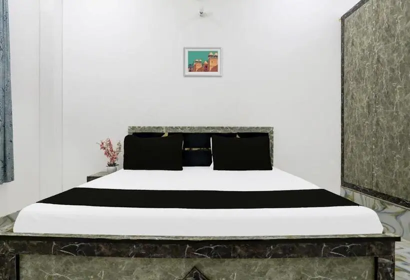 トリプルクラシックルーム, Oyo Hotel Shri Ram Krishna And Resort