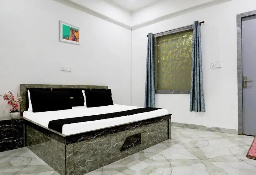 トリプルクラシックルーム, Oyo Hotel Shri Ram Krishna And Resort