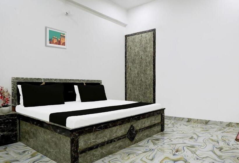 Трехместный Номер Классика, Oyo Hotel Shri Ram Krishna And Resort