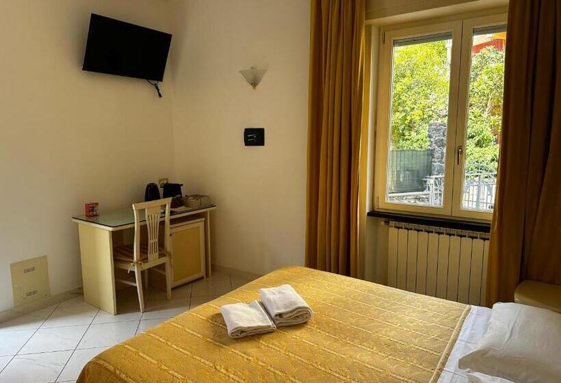 Номер Стандарт, Camere Margot