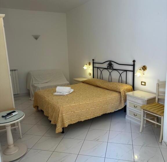 Номер Стандарт Трехместный, Camere Margot