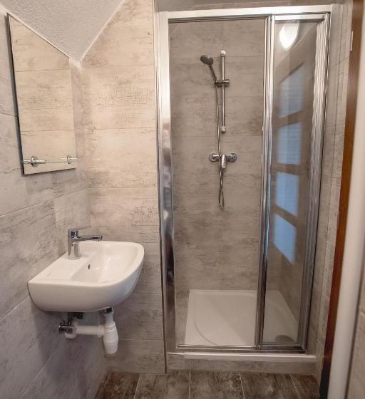 غرفة قياسية ثلاثية, Melior