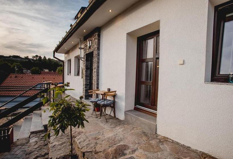 غرفة قياسية ثلاثية, Melior