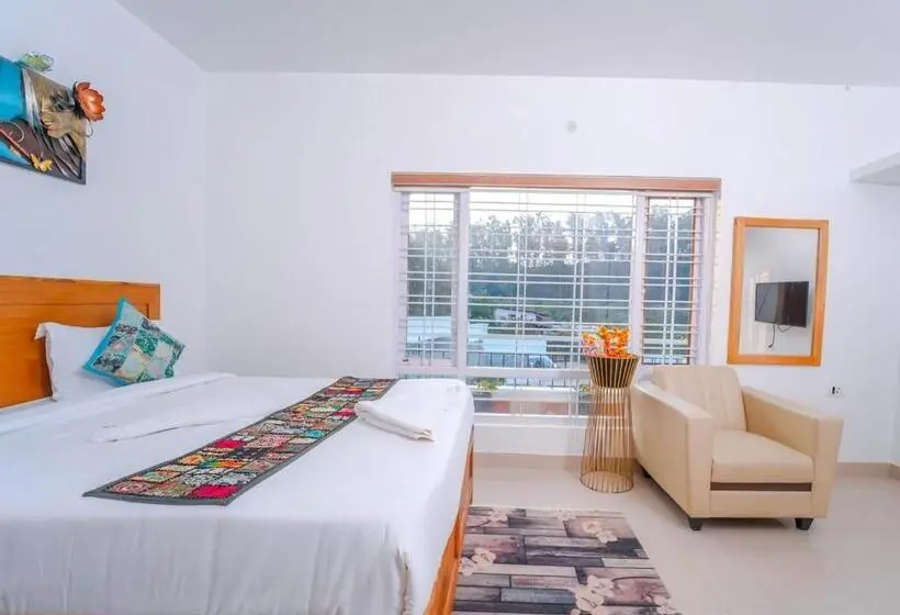 デラックスルーム, Silent Retreat Ooty Pool Resort By Voye Homes