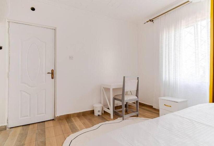 اتاق لوکس با تخت بزرگ, Saruni Homes