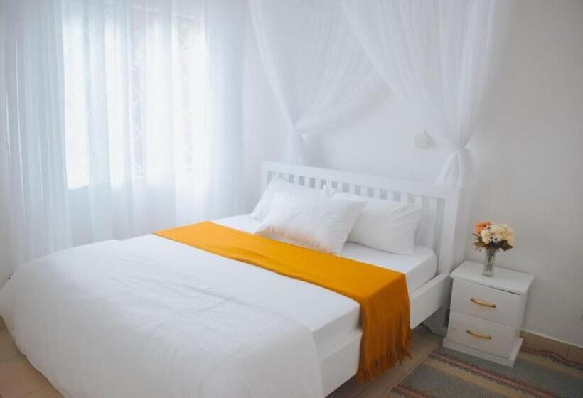 اتاق سوپریور, Saruni Homes