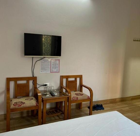 اتاق استاندارد, Hoa Quỳnh 2