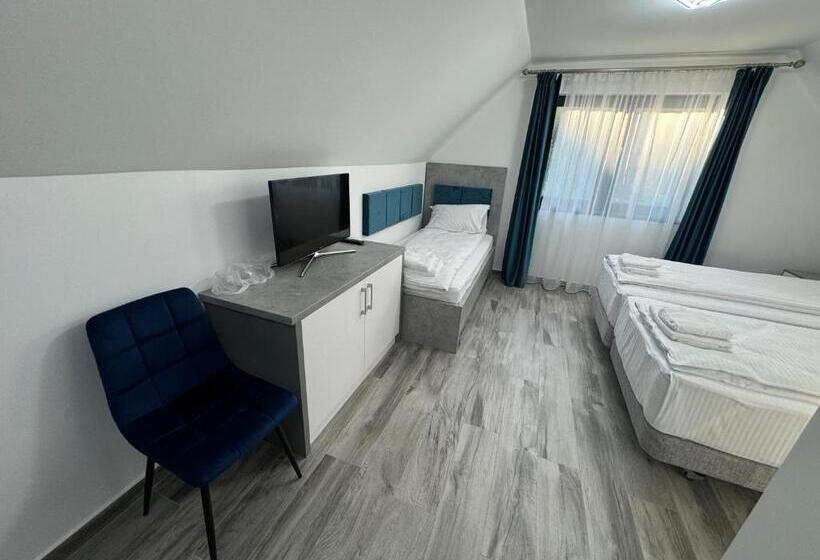 חדר סטנדרט לשלושה, Pensiunea Giulia